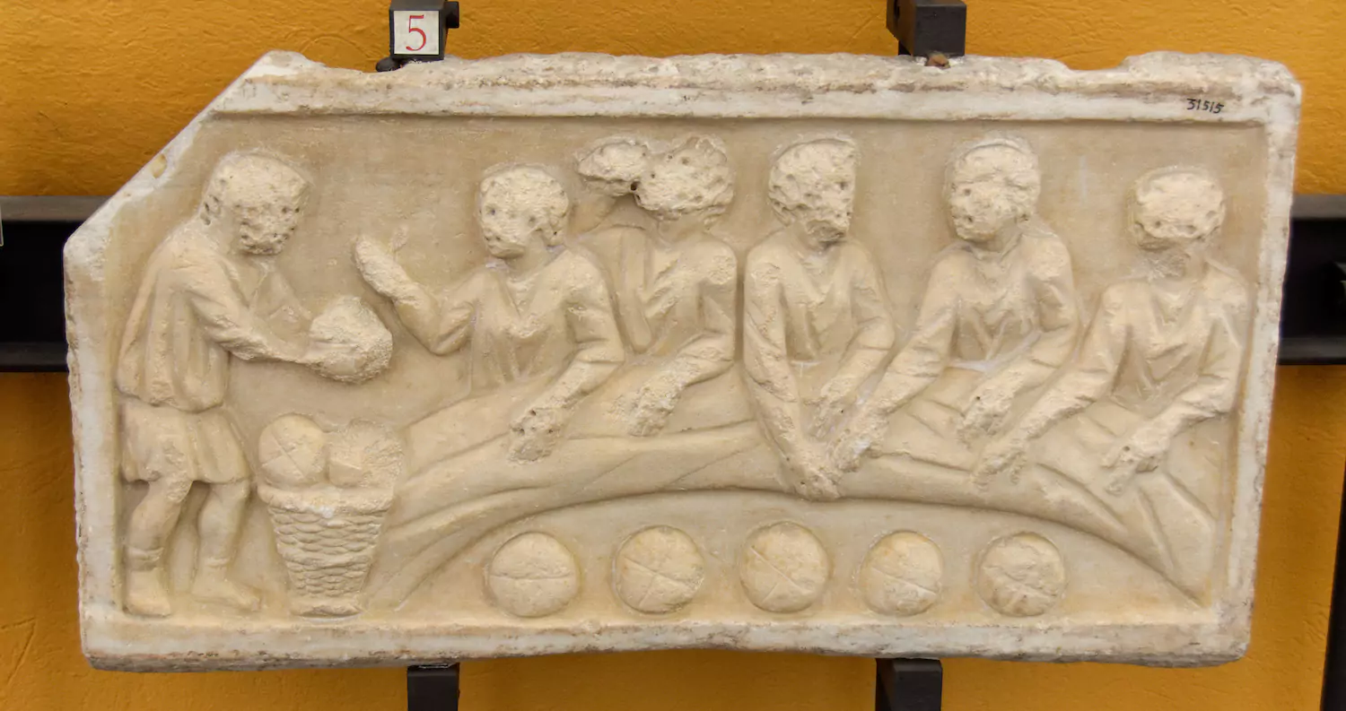 Fragment of front of sarcophagus lid